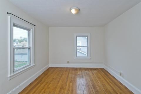 216 Middlesex St, Springfield, MA 01109 photo 14