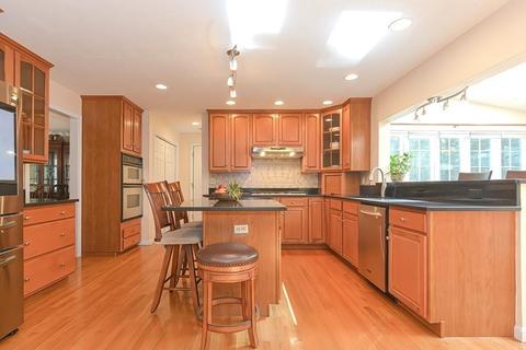 10 Bluff Head Rd, Sharon, MA 02067 photo 9