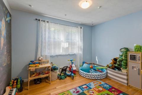 18 Pickering St, Chicopee, MA 01013 photo 22