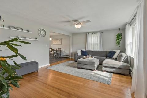 18 Pickering St, Chicopee, MA 01013 photo 6