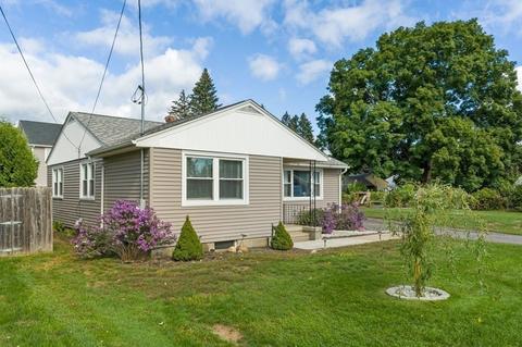 18 Pickering St, Chicopee, MA 01013 photo 32