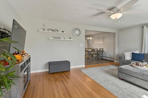 18 Pickering St, Chicopee, MA 01013 photo 9