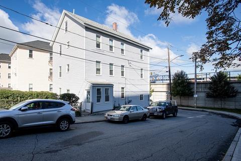 81 Spring St, Fall River, MA 02721 photo 4