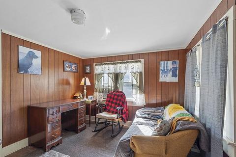 19 Parsonage St, Georgetown, MA 01833 photo 8