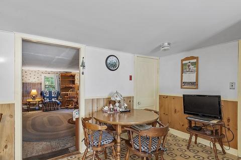 19 Parsonage St, Georgetown, MA 01833 photo 11