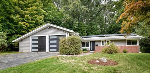 6 Ruthellen Rd, Framingham, MA 01701 photo 1