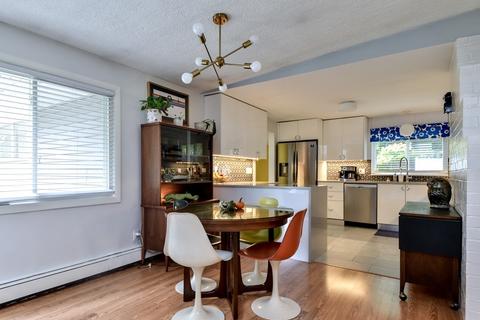 6 Ruthellen Rd, Framingham, MA 01701 photo 8
