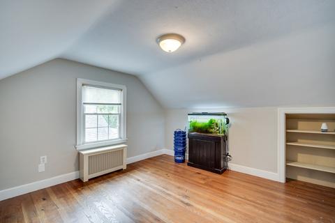 1293 Bradley Rd, Springfield, MA 01109 photo 9