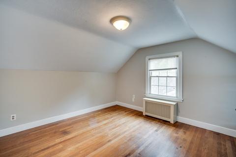 1293 Bradley Rd, Springfield, MA 01109 photo 8