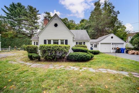 1293 Bradley Rd, Springfield, MA 01109 photo 1