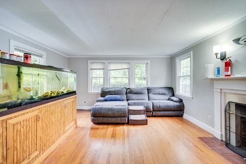 1293 Bradley Rd, Springfield, MA 01109 photo 16