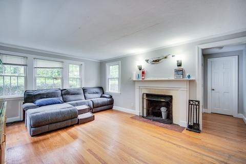 1293 Bradley Rd, Springfield, MA 01109 photo 17
