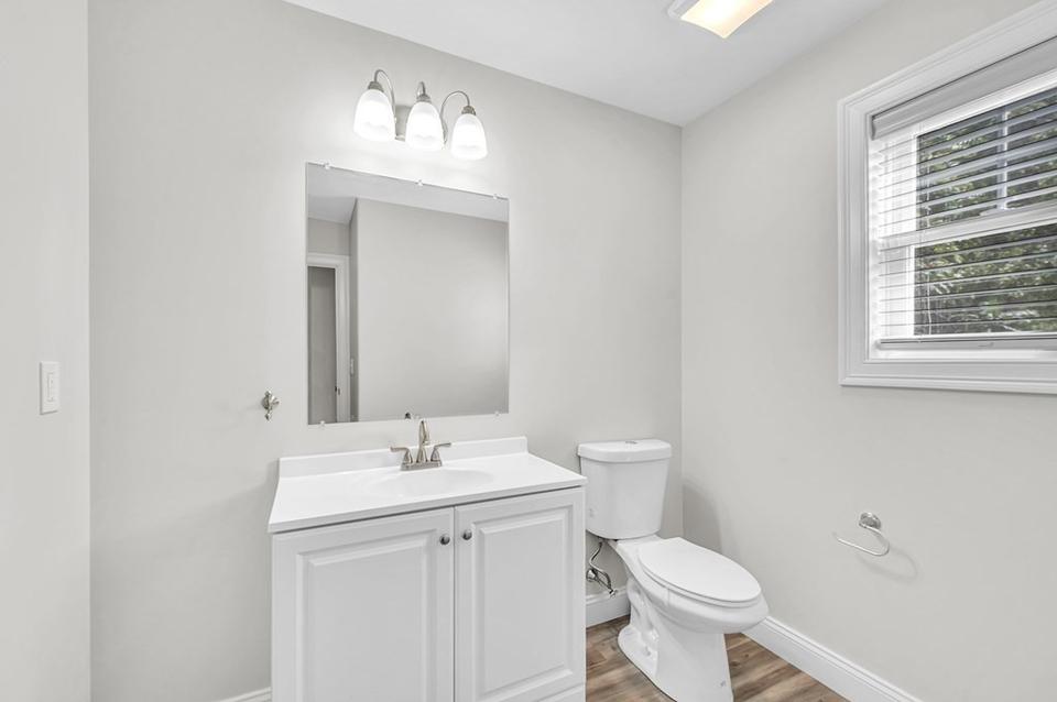  46 Mount Vernon Rd, Chicopee, MA 01013 photo 13