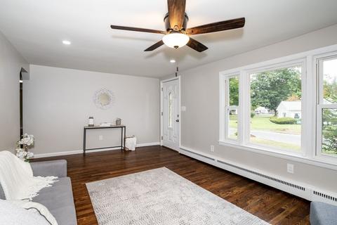 301 Holcomb Rd, Springfield, MA 01118 photo 11