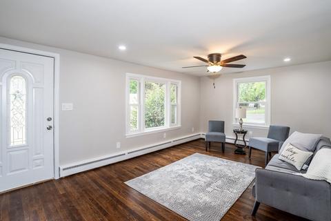 301 Holcomb Rd, Springfield, MA 01118 photo 10