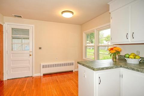 50 Mendon St, Upton, MA 01568 photo 9