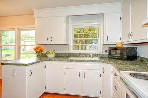 50 Mendon St, Upton, MA 01568 photo 8
