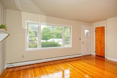 50 Mendon St, Upton, MA 01568 photo 4