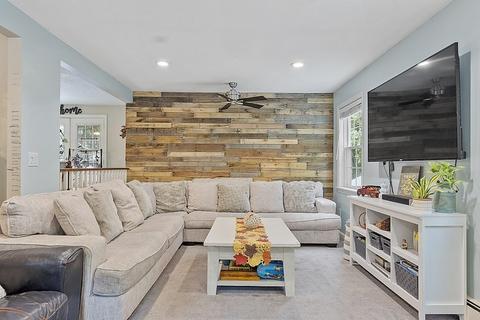 157 Barthel Ave, Gardner, MA 01440 photo 8
