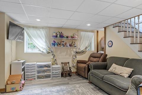 157 Barthel Ave, Gardner, MA 01440 photo 16