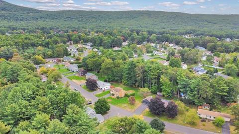 25 Sterling Dr, Easthampton, MA 01027 photo 31