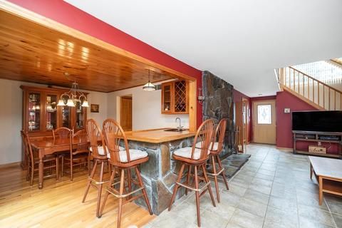 25 Sterling Dr, Easthampton, MA 01027 photo 11