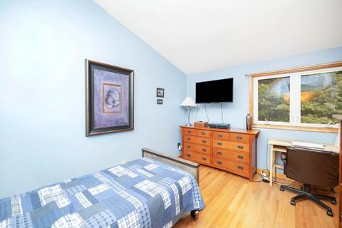 25 Sterling Dr, Easthampton, MA 01027 photo 18