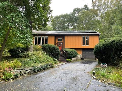8 Forge Rd, Freetown, MA 02702 photo 2