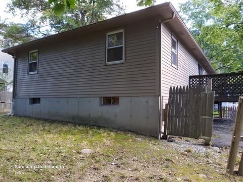 15 Nelson St, Webster, MA 01570 photo 5