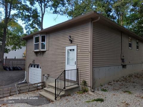 15 Nelson St, Webster, MA 01570 photo 4