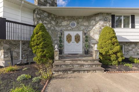 87 Peckham Rd, Acushnet, MA 02743 photo 5