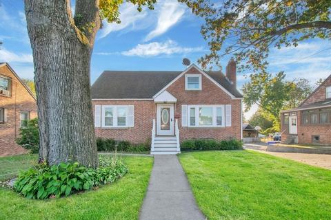 254 Nottingham St, Springfield, MA 01104 photo 2