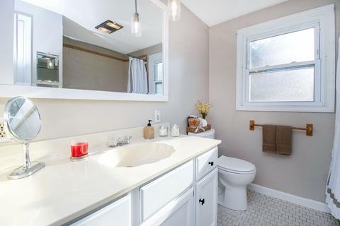 254 Nottingham St, Springfield, MA 01104 photo 23