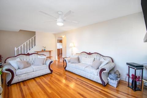 254 Nottingham St, Springfield, MA 01104 photo 6
