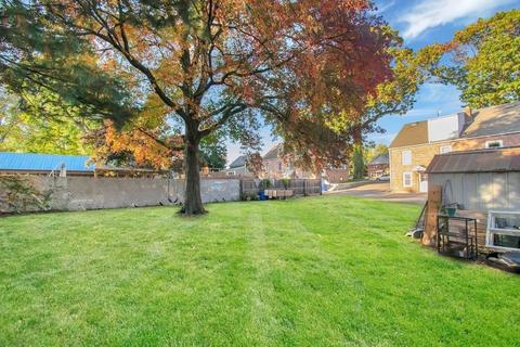 254 Nottingham St, Springfield, MA 01104 photo 31