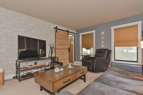 26 Fiske Ave, Upton, MA 01568 photo 14