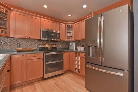 26 Fiske Ave, Upton, MA 01568 photo 4