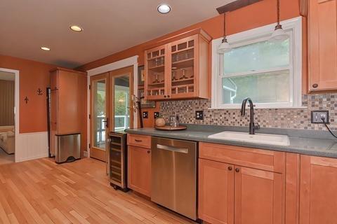 26 Fiske Ave, Upton, MA 01568 photo 6