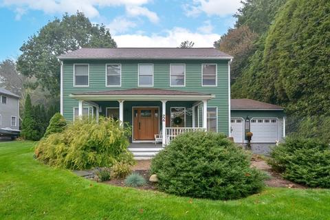 26 Fiske Ave, Upton, MA 01568 photo 1