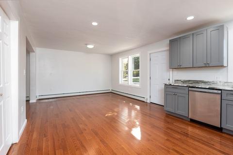 293 Cambridge St, Worcester, MA 01603 photo 6