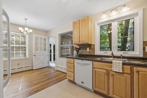 14 Bishop Ave, Worcester, MA 01603 photo 16