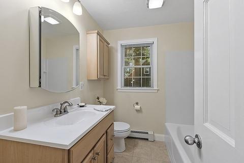 14 Bishop Ave, Worcester, MA 01603 photo 17