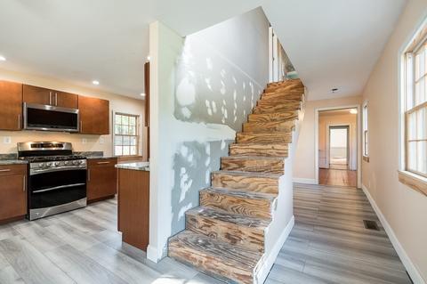 85 Pine St, Danvers, MA 01923 photo 13