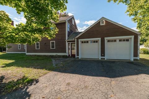 85 Pine St, Danvers, MA 01923 photo 2