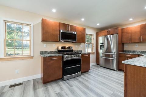 85 Pine St, Danvers, MA 01923 photo 12