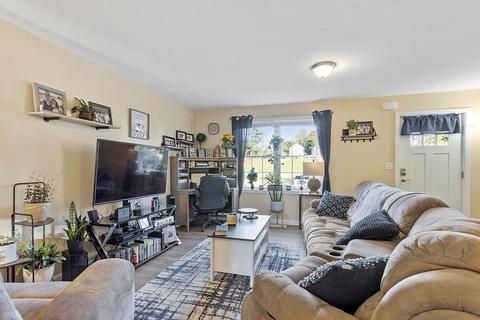 40 Maple St, Athol, MA 01331 photo 5