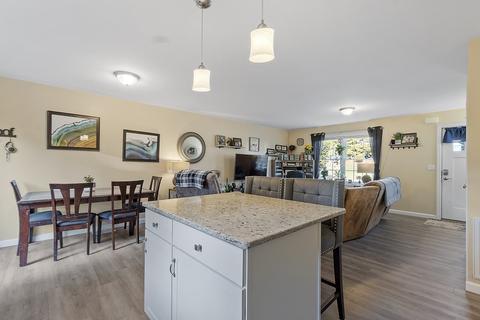 40 Maple St, Athol, MA 01331 photo 6