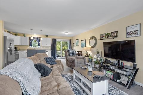 40 Maple St, Athol, MA 01331 photo 3