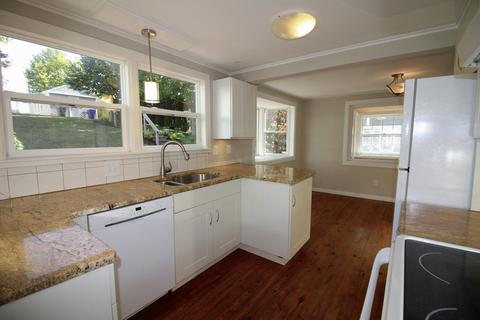 114 Arcadia Blvd, Springfield, MA 01118 photo 2