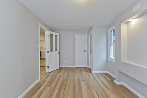 276 Parkerview St, Springfield, MA 01129 photo 22